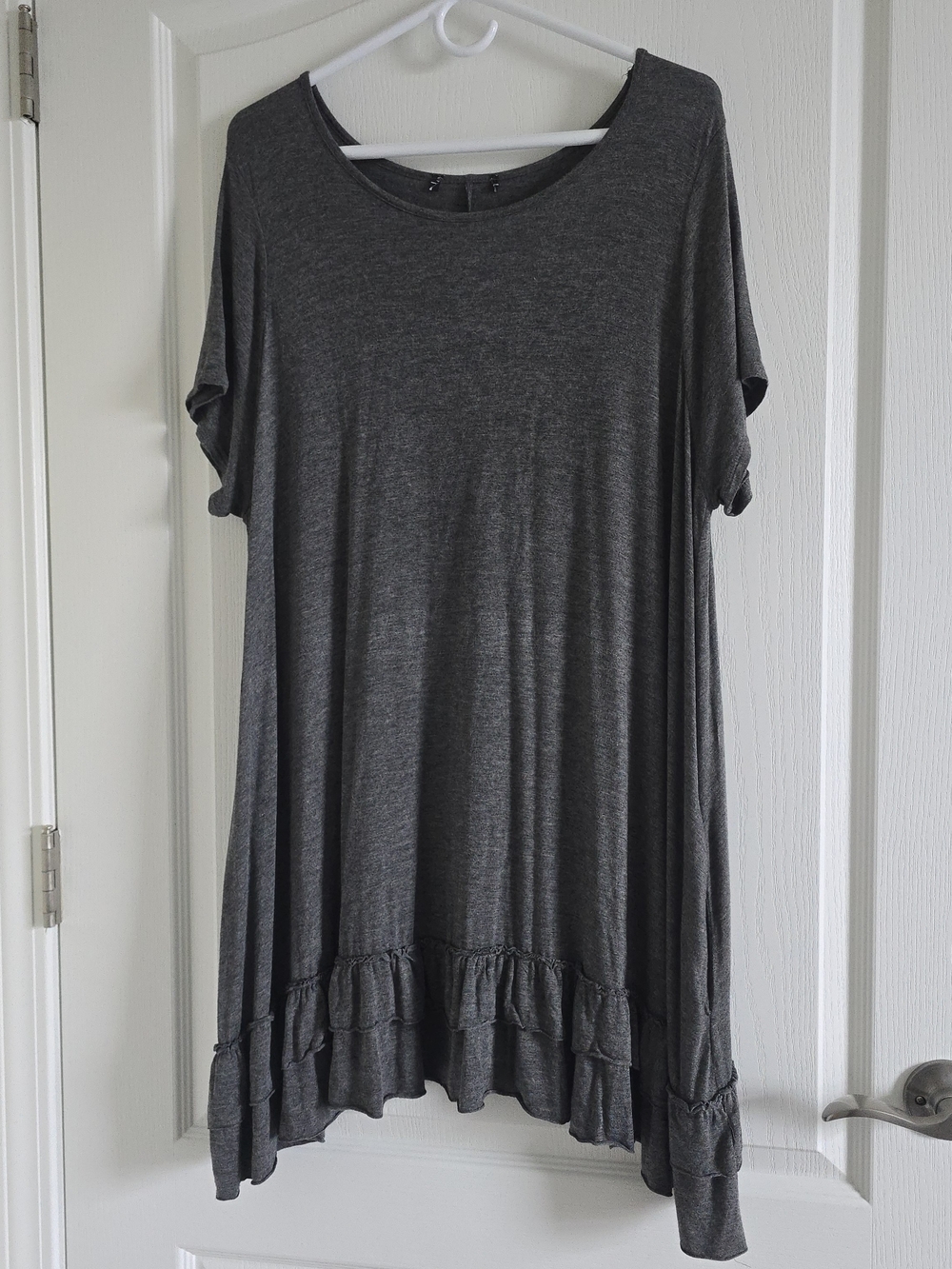 Women’s Charcoal Gray Ruffle Hem Tunic Top